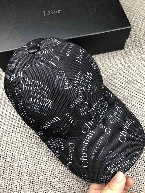 ブランド帽子側面デザイン